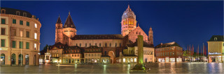  Panoramabild Domplatz und Dom von Mainz