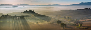  Panoramabild Nebelmorgen in der Toskana