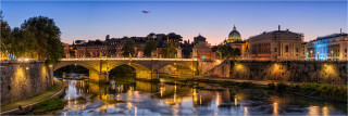  Panoramabild Rom Italien abends am Tiber