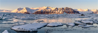  Panoramabild Gletscher Lagune im Sonnenuntergang