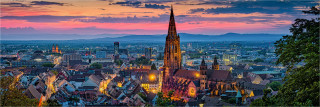  Panoramabild Abendstimmung am Freiburger Dom