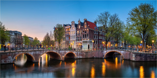  Panoramabild in den Grachten von Amsterdam