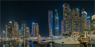  Panoramabild Abends in der Marina Dubai