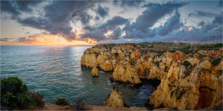  Panoramabild  Sonnenuntergang in der Algarve Portugal